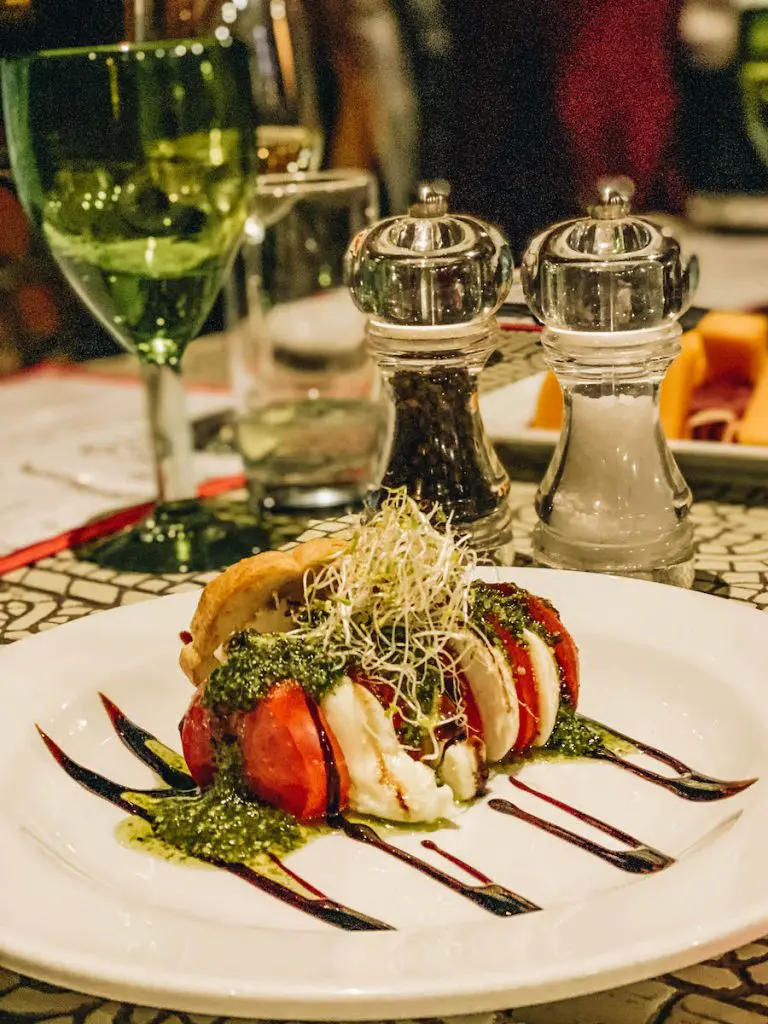 The restaurants at the Loreto Hotel