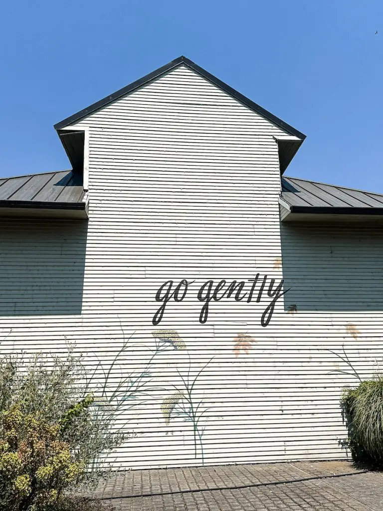 Campovida Hopland Sign