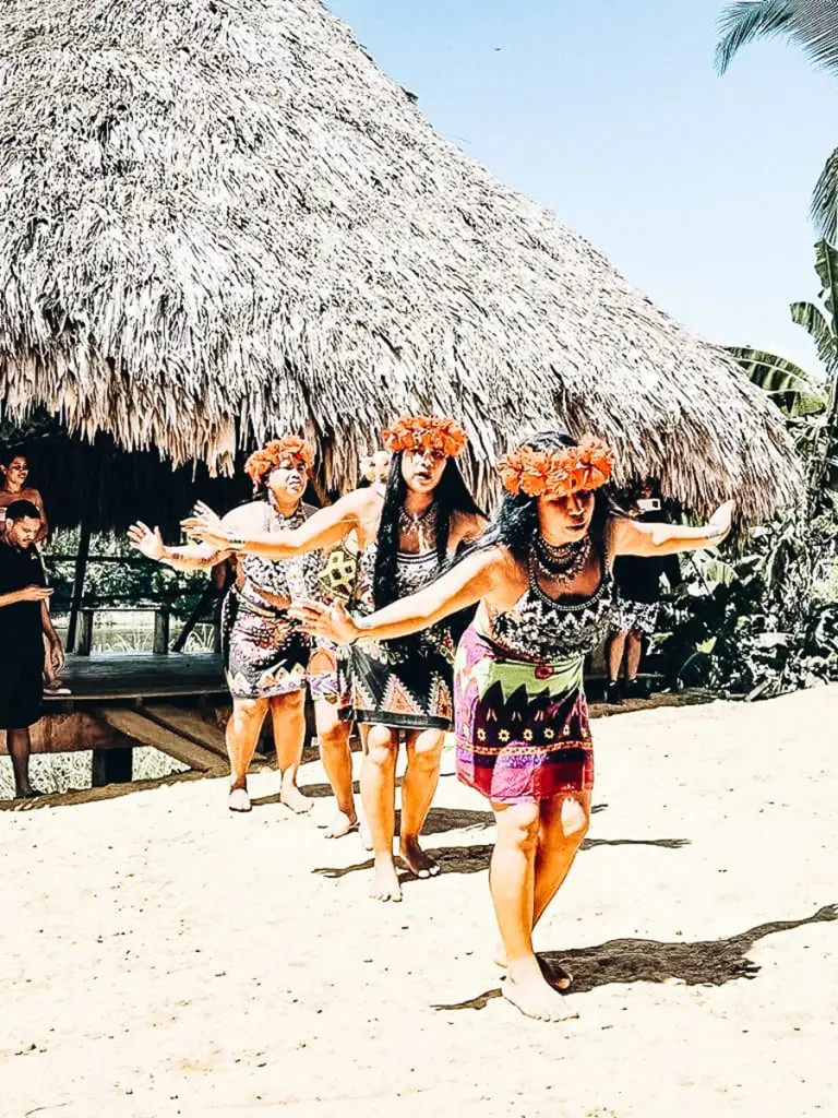 Embera-Village-Dance