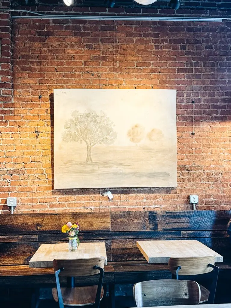 Niedlov_s Cafe & Bakery Interior