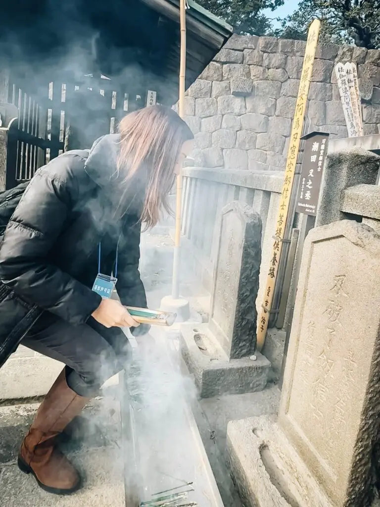 Sengakuji Temple Annette