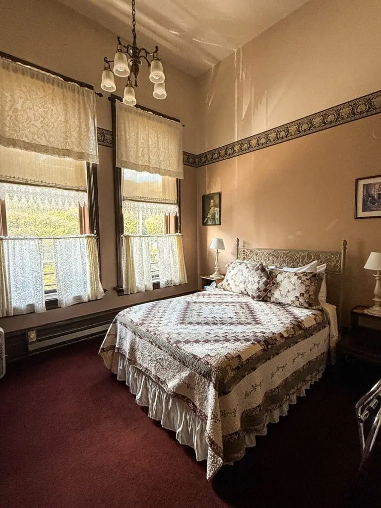 Palace Hotel Port Townsend Room