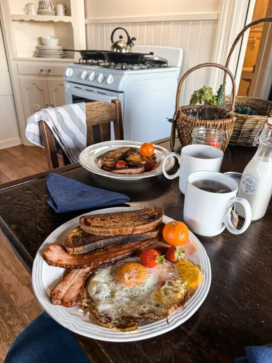 Mar Vista Farm Breakfast