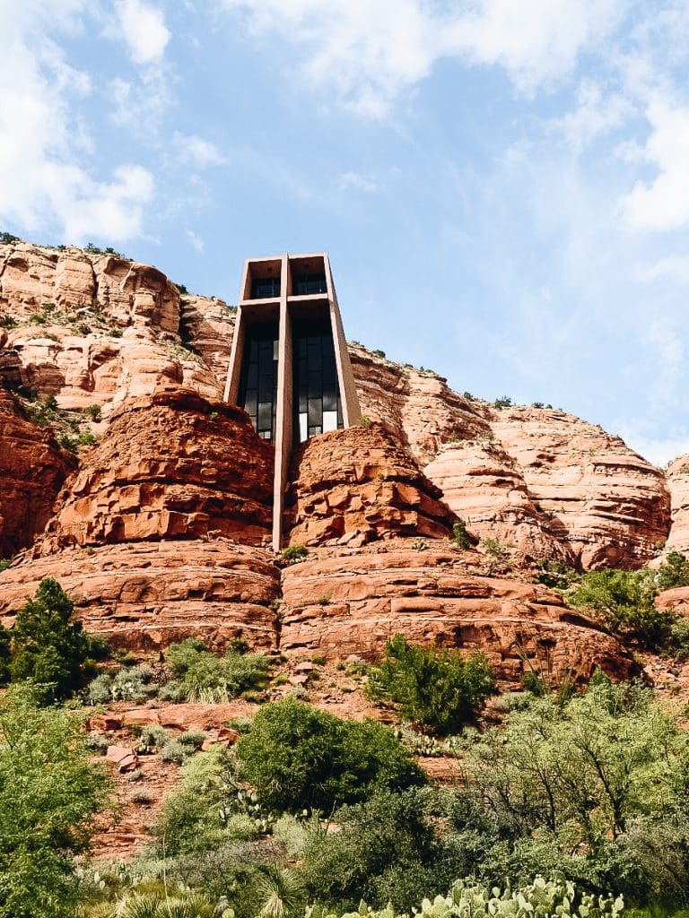 sedona-chapel-of-the-holy-cross-church-in-the-rock