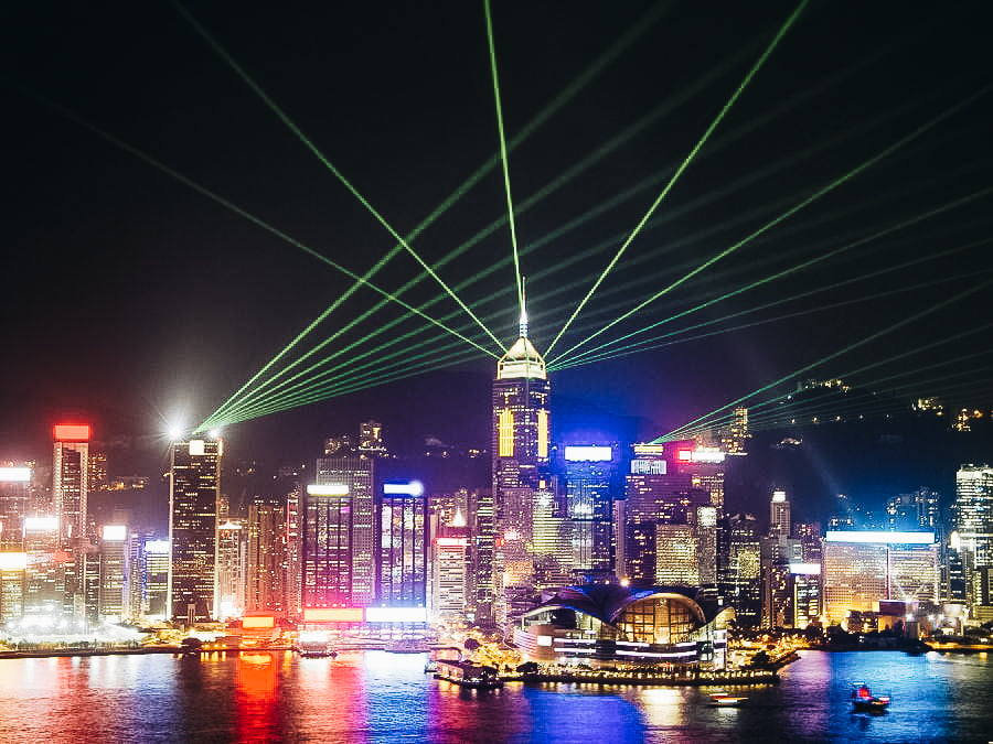 Promenade en bateau indésirable ou Star Ferry pour voir la Symphonie des Lumières 