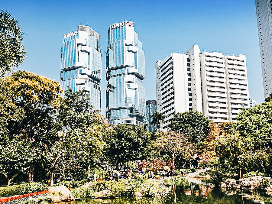 Promenez-vous dans le parc de Hong Kong 