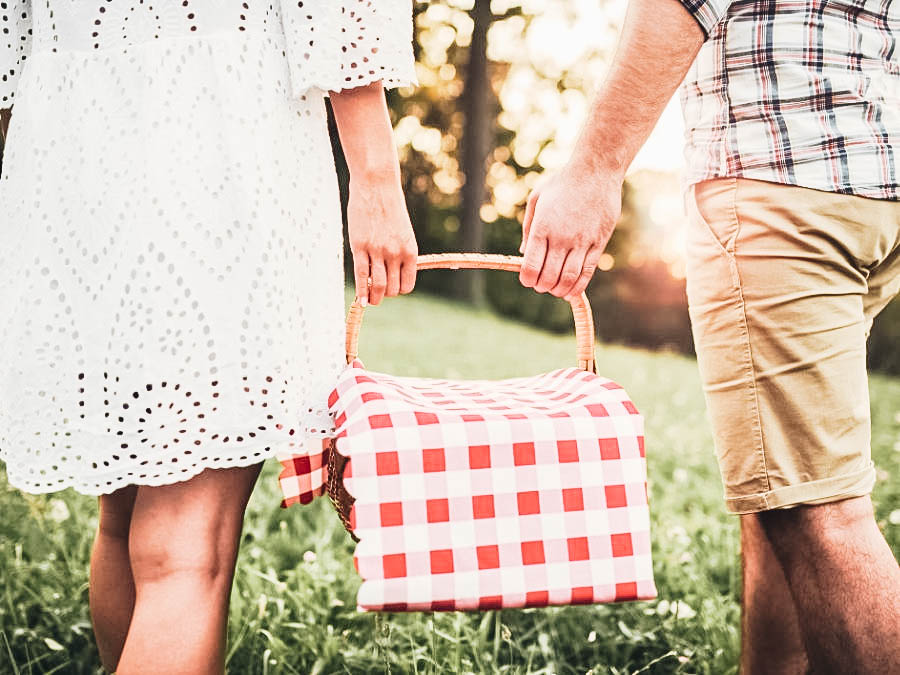 Date Night Bucket List: 75 Cute Ideas for a Perfectly Fun Evening