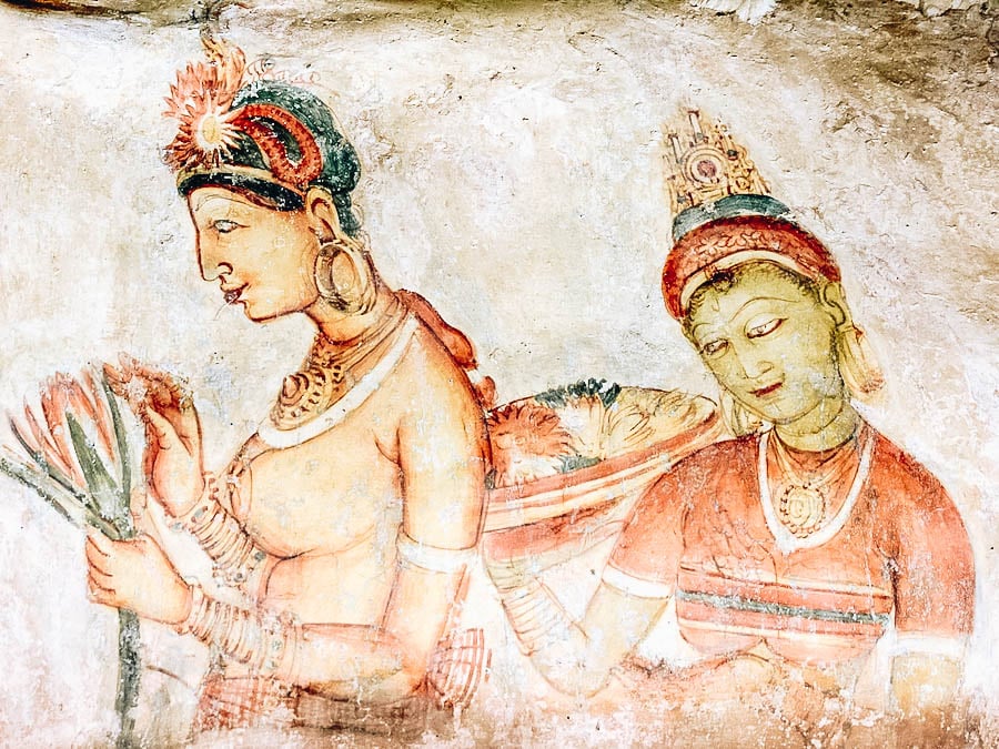 sigiriya tourist attractions essay