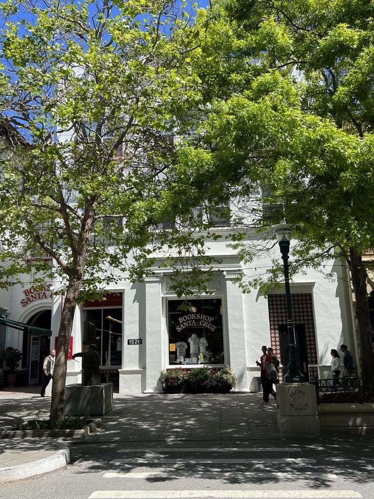 Bookshop Santa Cruz