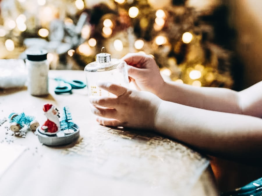snow globes Make homemade snow globes